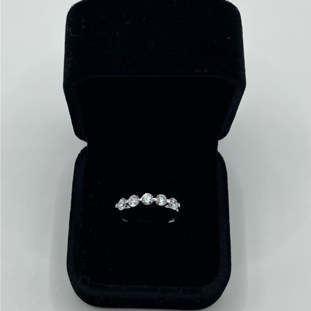 1.00 CT 950 Platinum Brilliant Round Five Stones VS2 Lab Diamond Ring Band - Picture 4 of 8